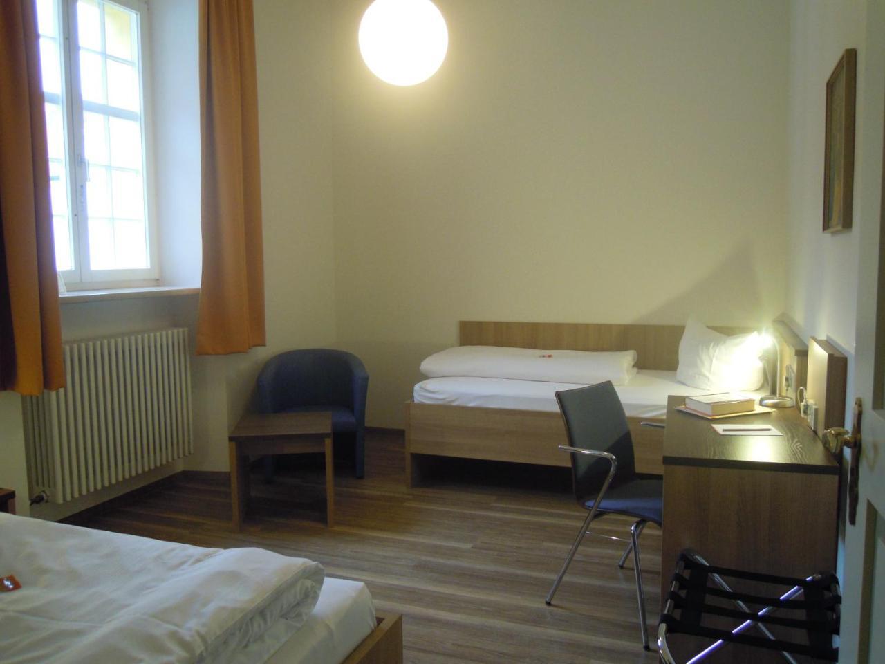 Tagungshaus Im Kloster Neresheim Ξενοδοχείο Εξωτερικό φωτογραφία